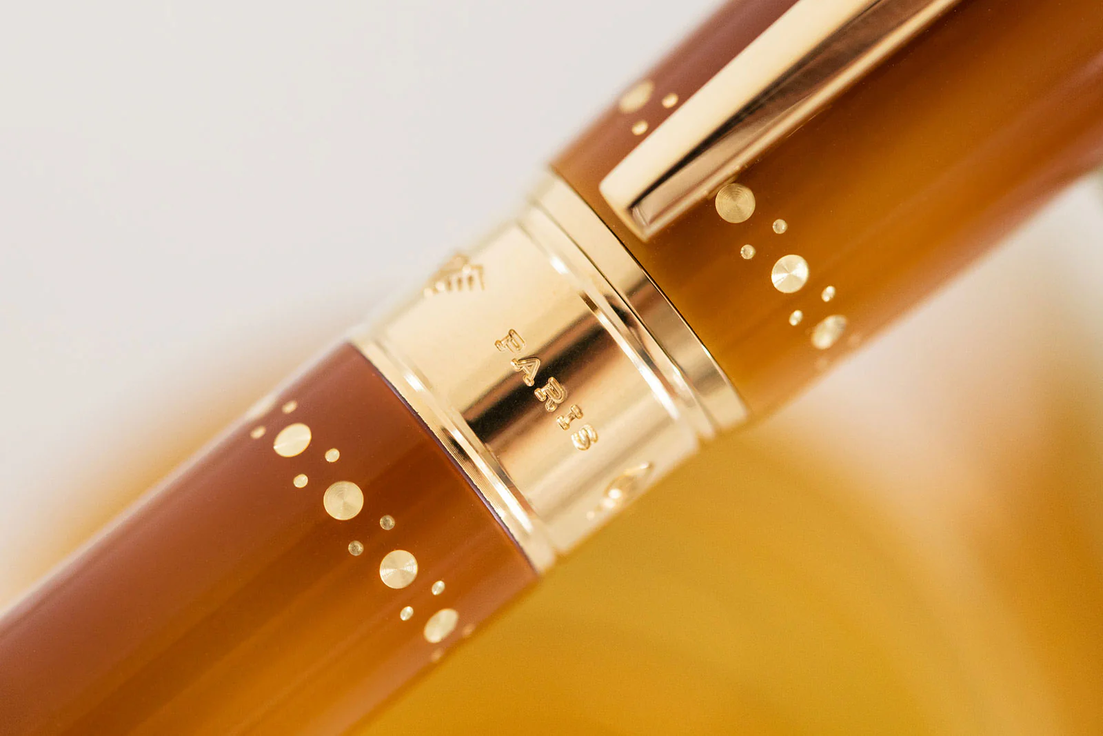 S.T. Dupont Line D Large Derby Gold - Image 5