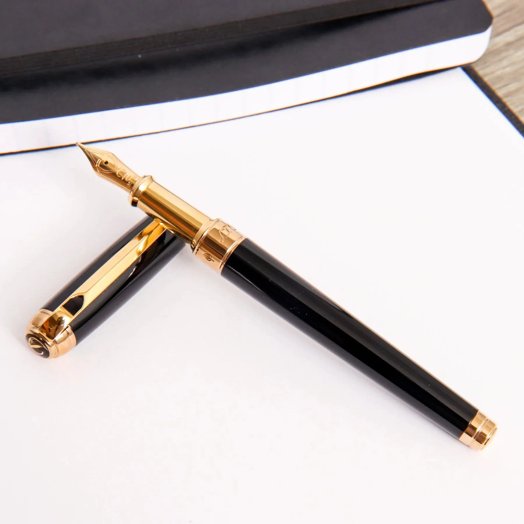 S.T. Dupont Line D Medium Black Gold - Image 5